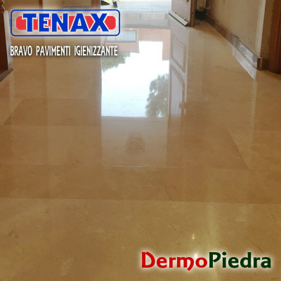 Bravo Pavimenti Igienizzante, detergente neutro higienizante para todo tipo de superficies, aplicado en mármol pulido.